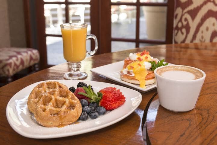 Breakfast/Coffee Service 58 of 77
