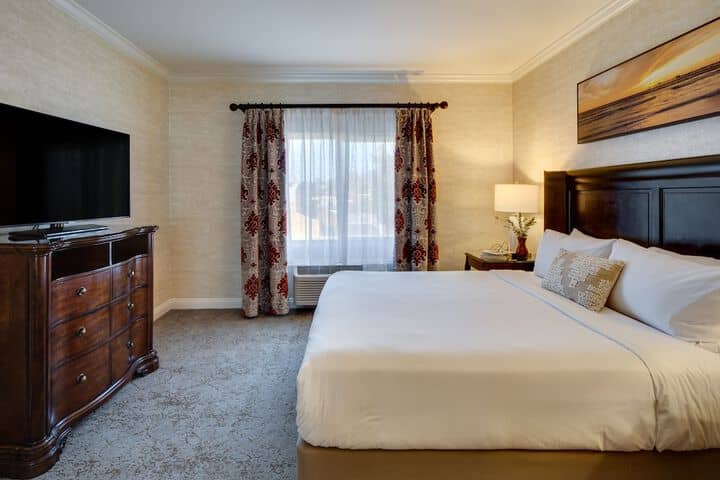 Room 31 of 77