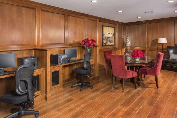 Business Center 66 of 77
